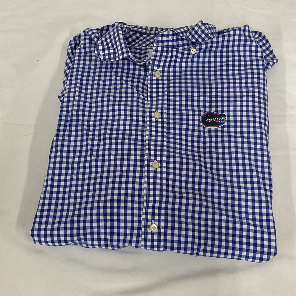 EUC Mens long sleeve button down Thomas Dean shirt